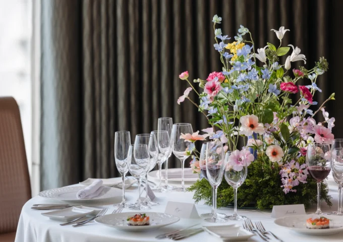 家族のみの結婚式食事会｜挙式からの移動と会話が弾む進行のコツ