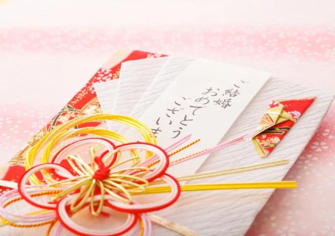 挙式のみ参列のご祝儀マナー｜辞退の伝え方や金額相場の正解を解説