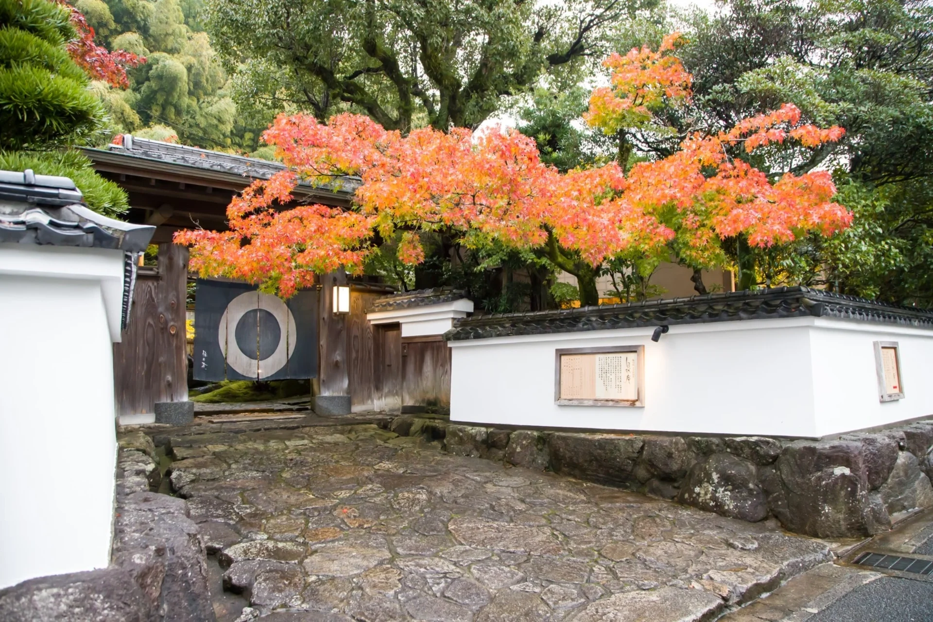 四季の彩りに包まれる「美しい日本庭園」