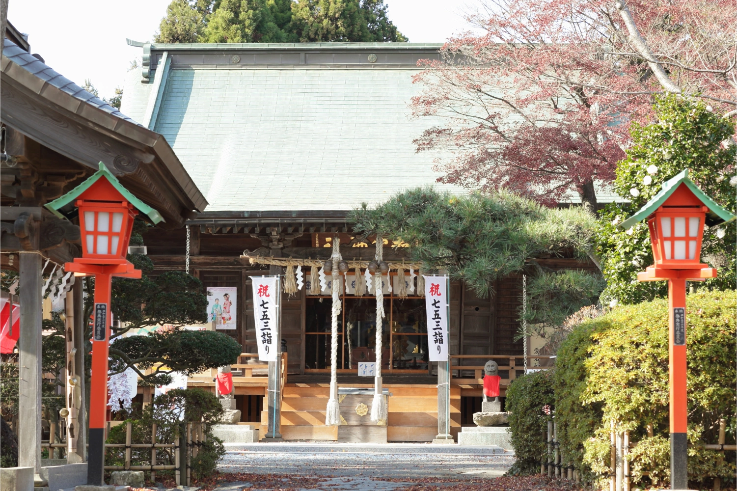 巨大天狗像が守る歴史ある神前挙式