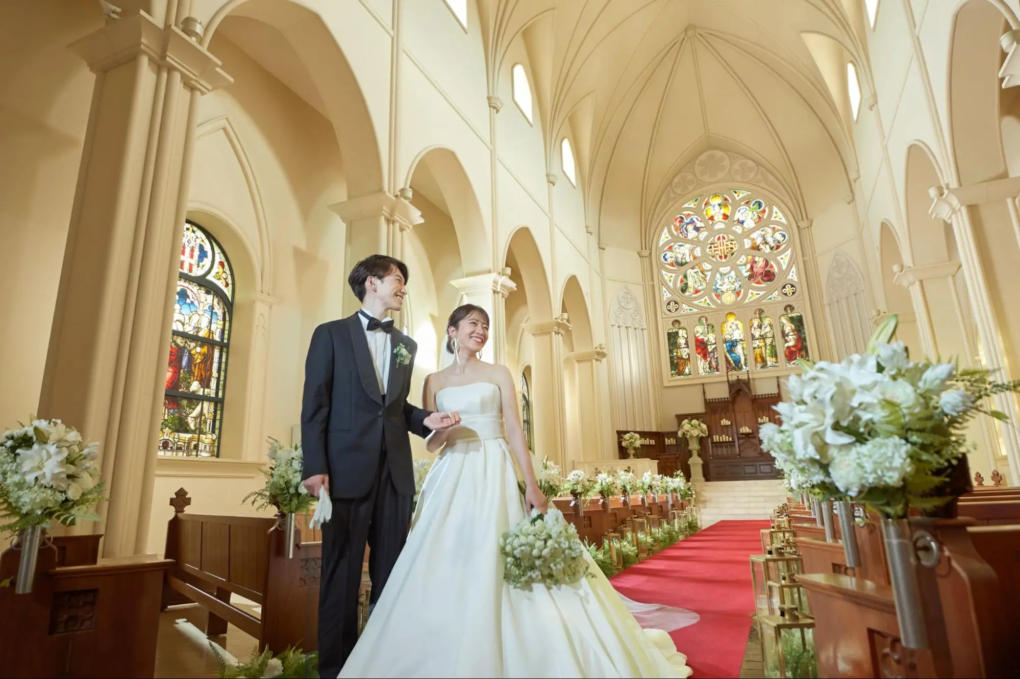 花嫁に人気のヘアスタイルランキング！ウェディングドレスに似合う髪型は？