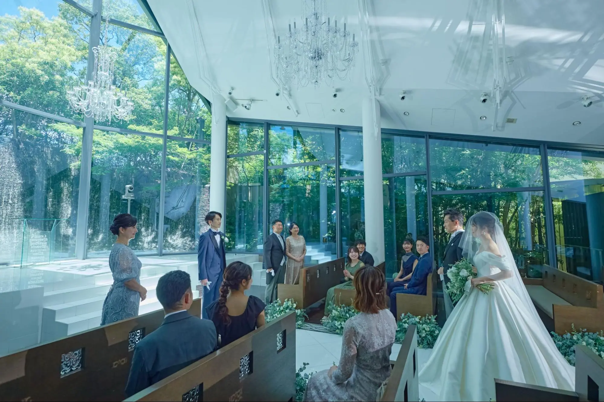 新郎のグレースーツ完全ガイド！結婚式で輝く着こなし術とコーディネートのコツ