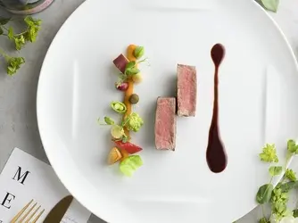 ザ ストリングス 表参道