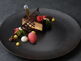 ザ ストリングス 表参道