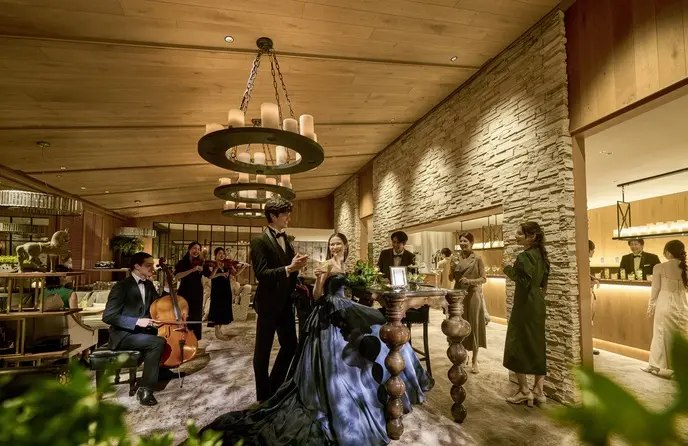 ザ ストリングス 表参道