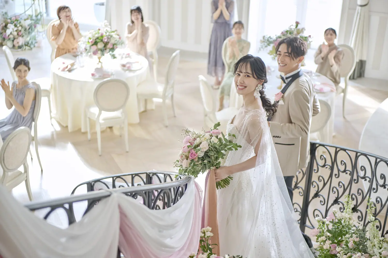 憧れの螺旋階段から入場