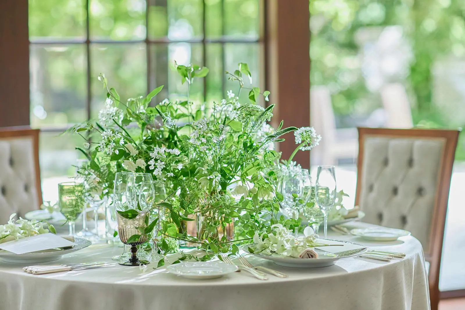 お二人らしい空間コーディネートで会場も華やかに