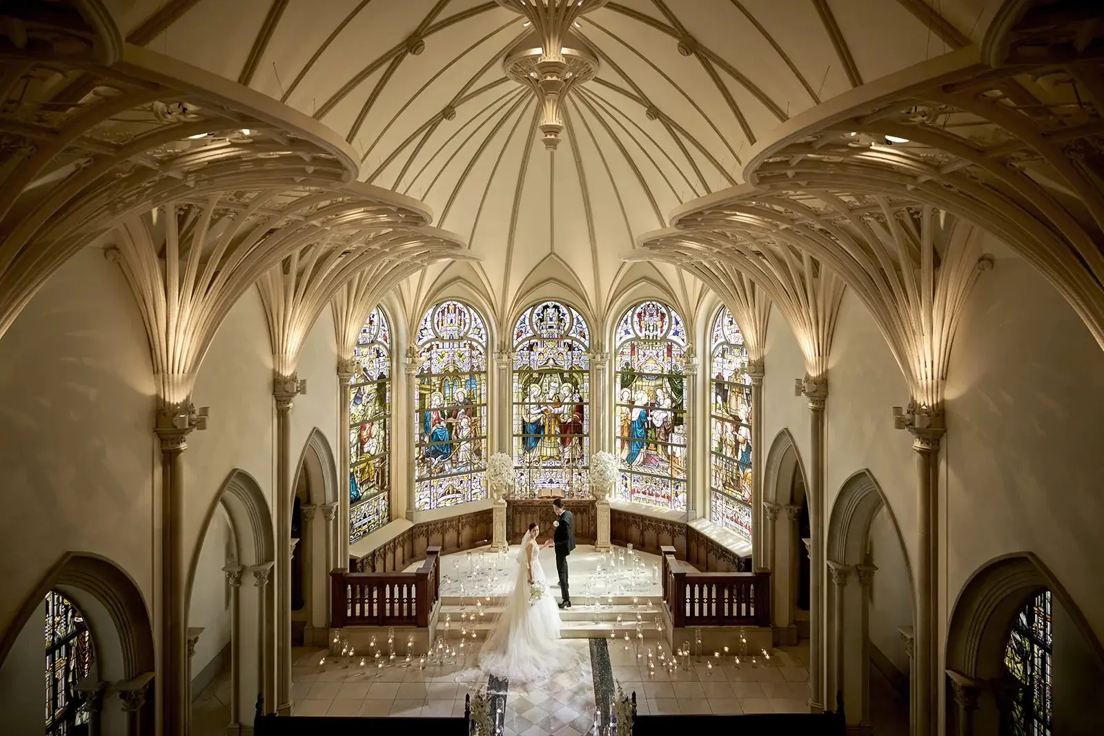 訪れた誰もが魅了される、表参道に佇む本格大聖堂。全て『本物』にこだわる大聖堂での祝福のひとときを。