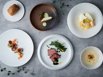 王道フレンチに、和風テイストを織り交ぜたフレンチジャポネも。ゲストに合わせたメニューでおもてなしを