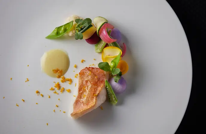 和と洋のエッセンスを融合させたお箸でいただくフレンチ