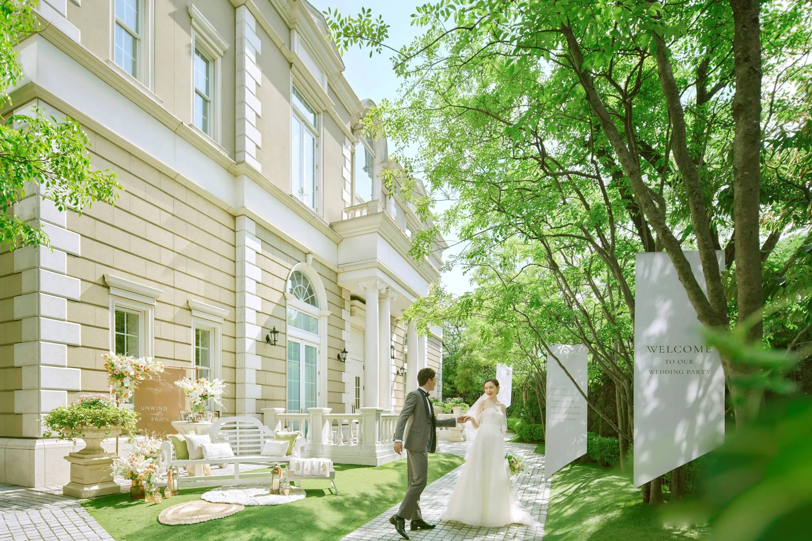 緑溢れる広いガーデンが貸切に