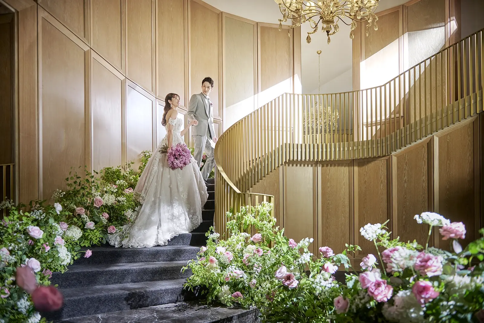 花嫁憧れの階段入場