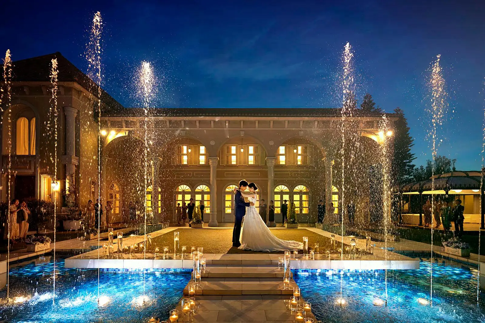 夕刻やナイトタイムも美景が彩る