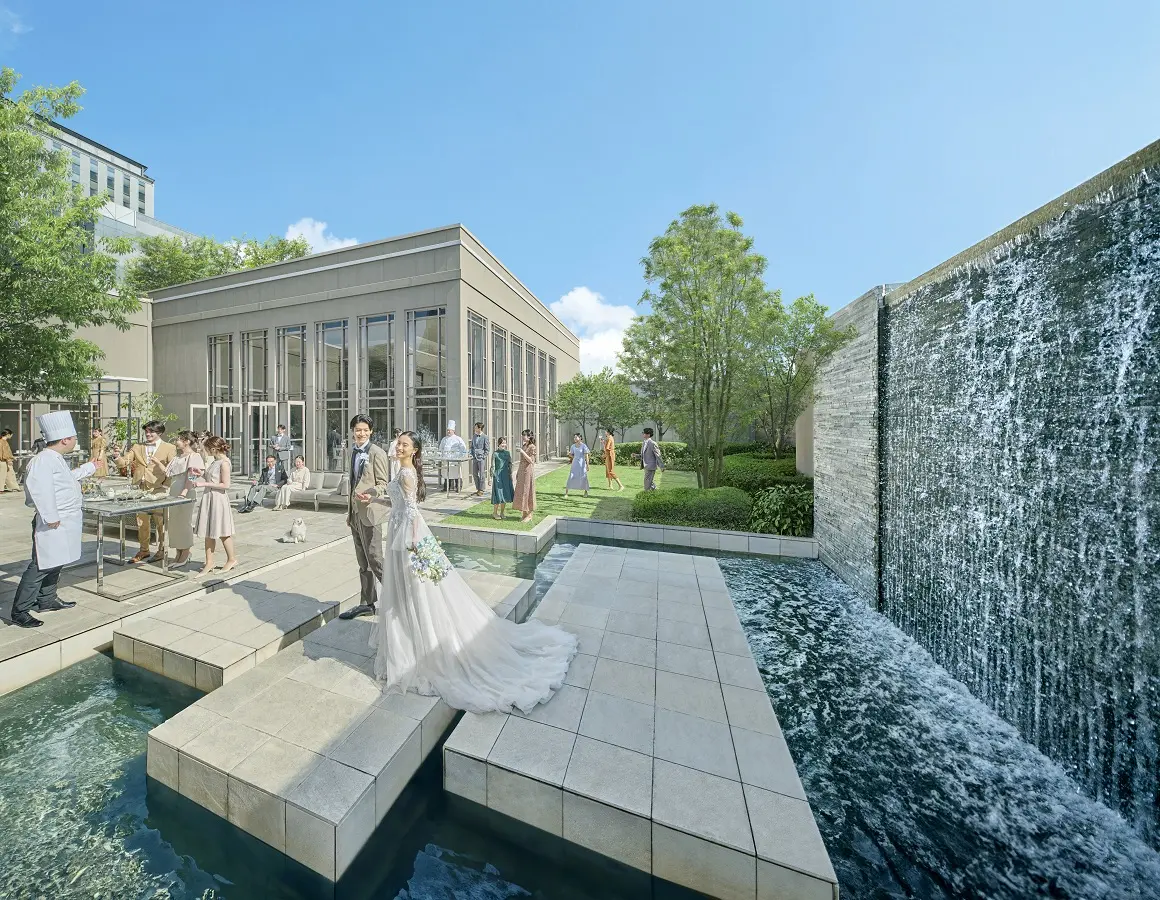 青空と水、緑が彩るガーデン付貸切邸宅で、笑顔溢れる祝宴を