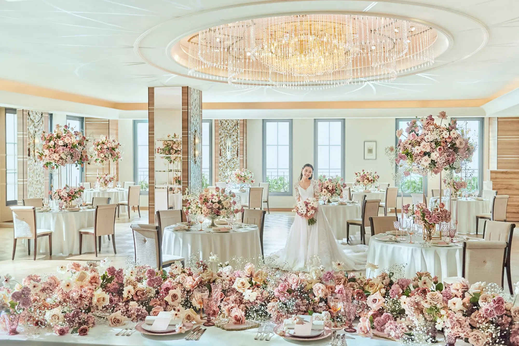 高級感と寛ぎが調和する、贅沢なパーティルーム【スイート】