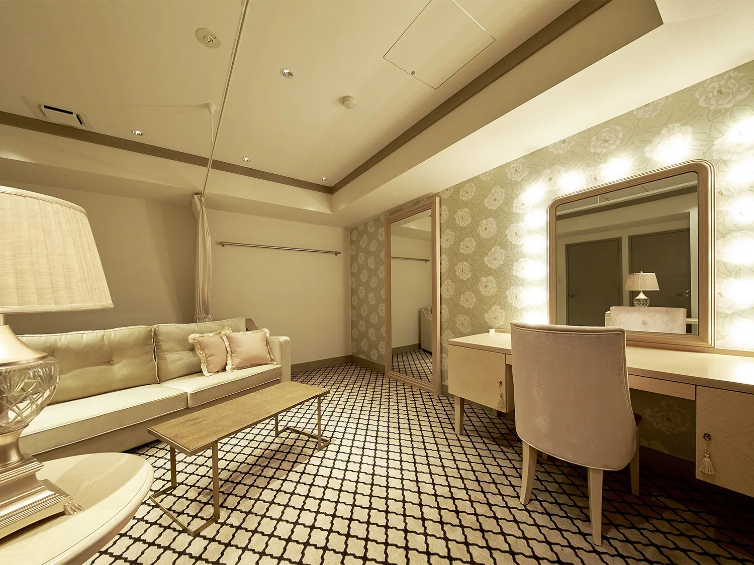 インフィニート名古屋