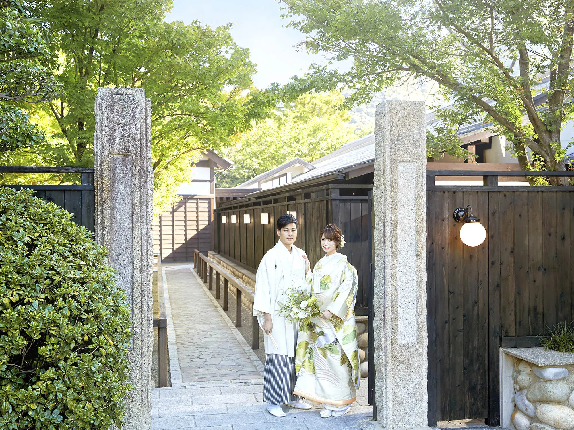 和の情緒に洋のモダンが融合した貸切邸宅