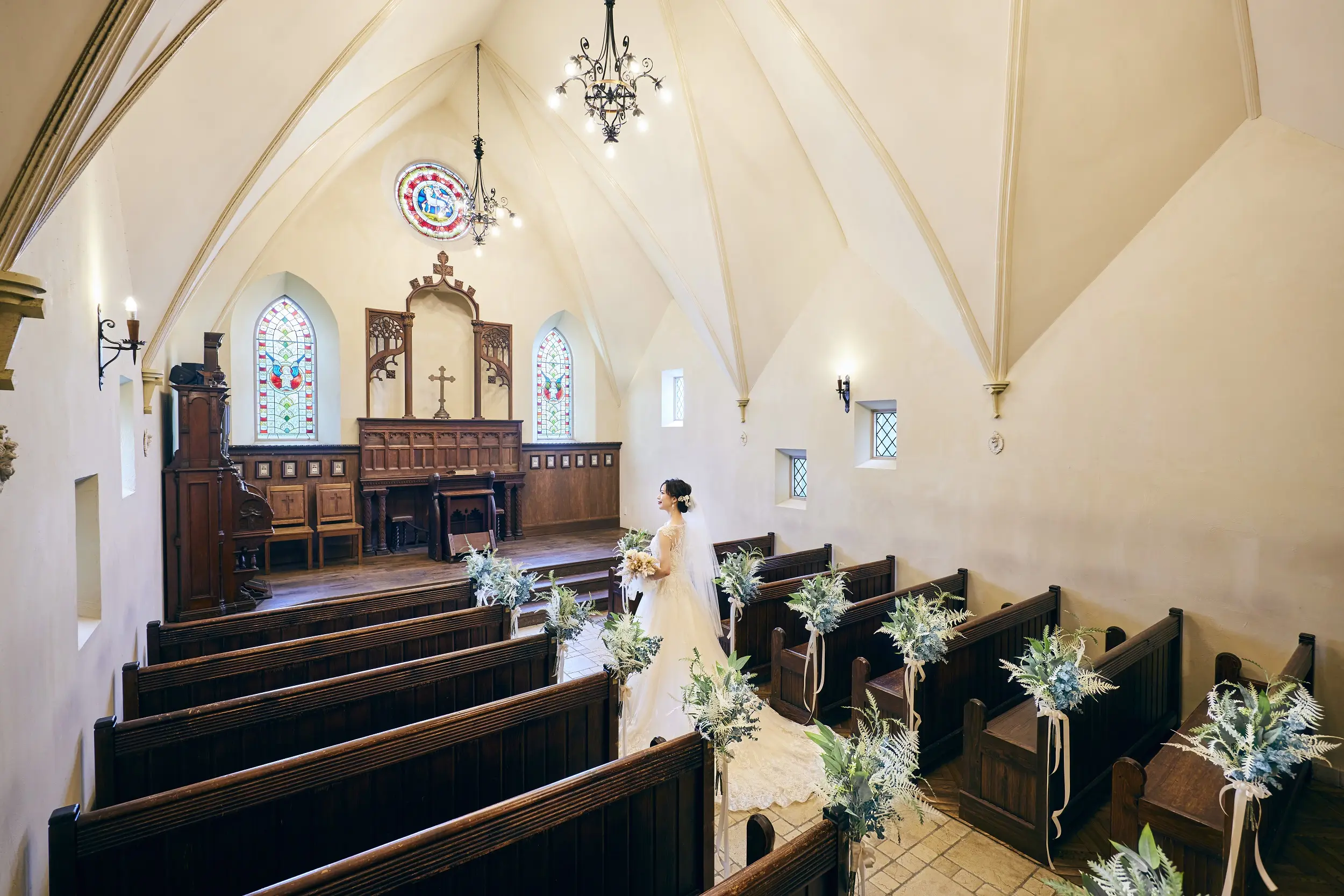 心が通い笑顔と涙が生まれるチャペル＆ガーデンふたつの挙式空間